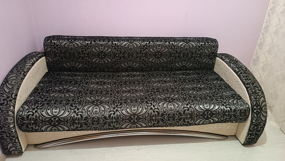 Диван ,ліжко розкладне