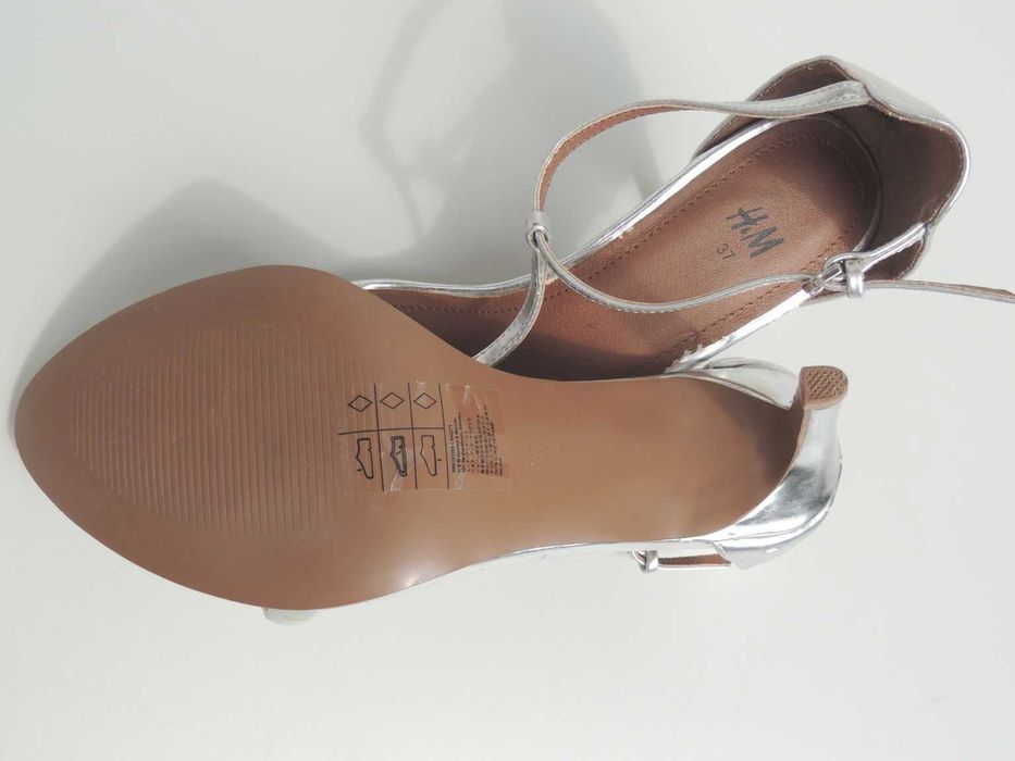 Srebrne sandałki *Hennes & Mauritz* roz 37
