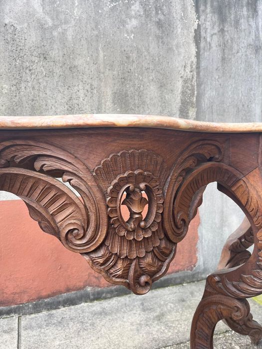 Móvel entrada (credença) com tampo pedra