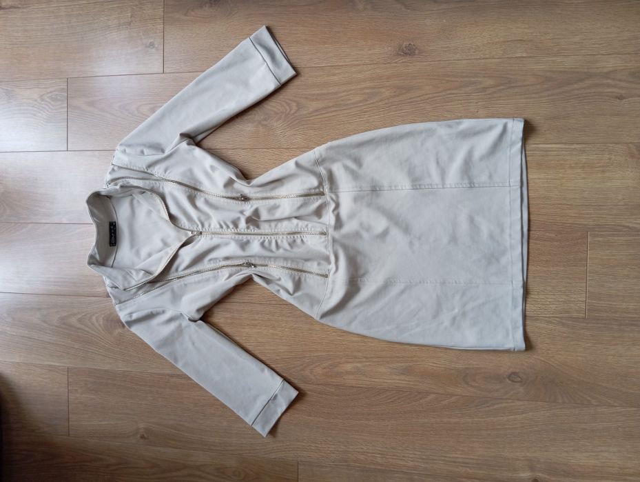 Beżowa modelująca sylwetkę sukienka damska M