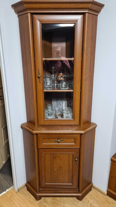 Zestaw mebli, komoda, witryna, szafka pod TV