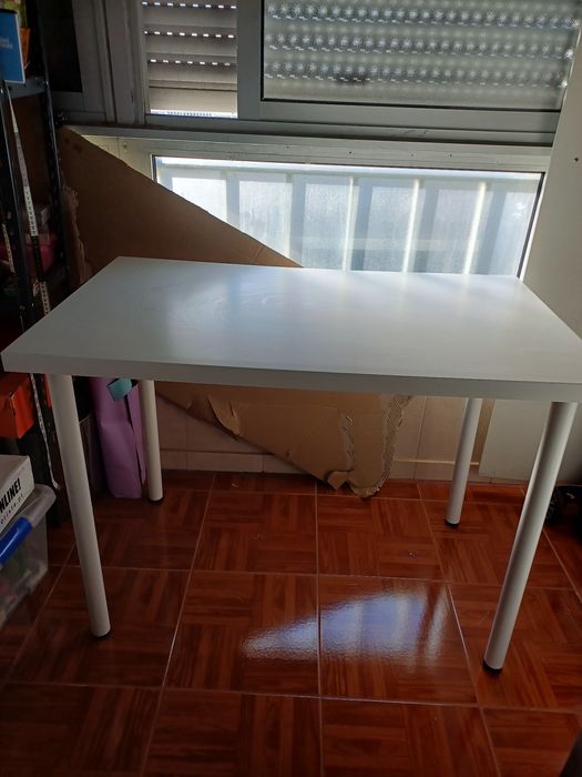 Mesa branca Ikea