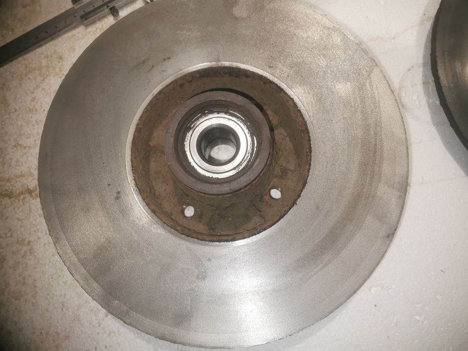 Продам тормозні диски меган 2