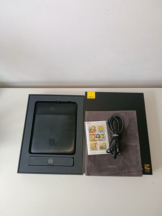 Powerbank Baseus Blade 20000mAh PD 100W
Cały komplet