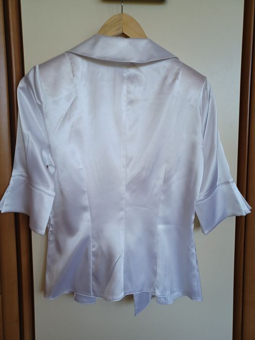 Biała elegancka bluzka damska Bee Collection r. 38