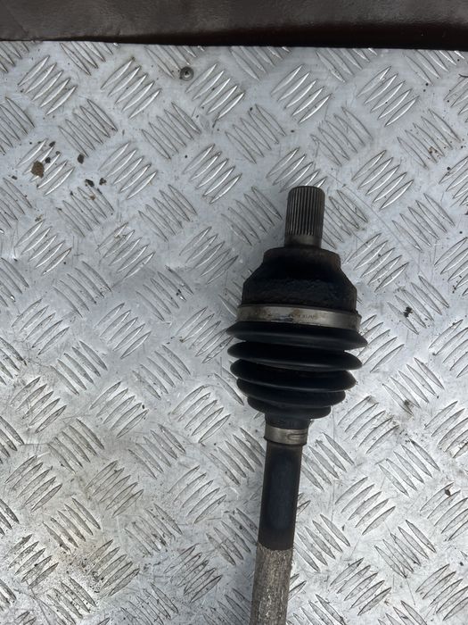 Полуось привод левый 18 бенз мкпп Форд си мах ford c-max c max год 07