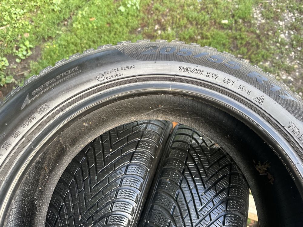 Шини 205/55 R17 Pirelli Італія резина зима комплект майже нова