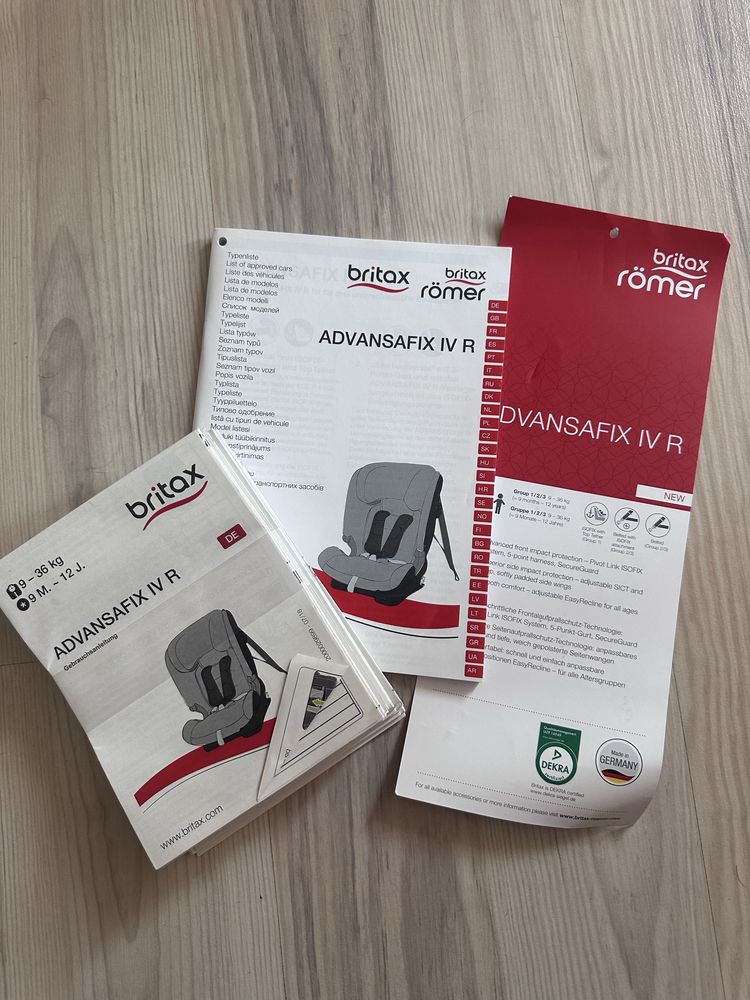Автокрісло Britax Romer ADVANSAFIX IV R (від 9 міс до 12 років)