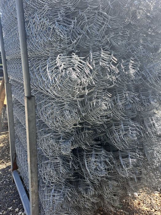 Siatka ogrodzeniowa, słupki