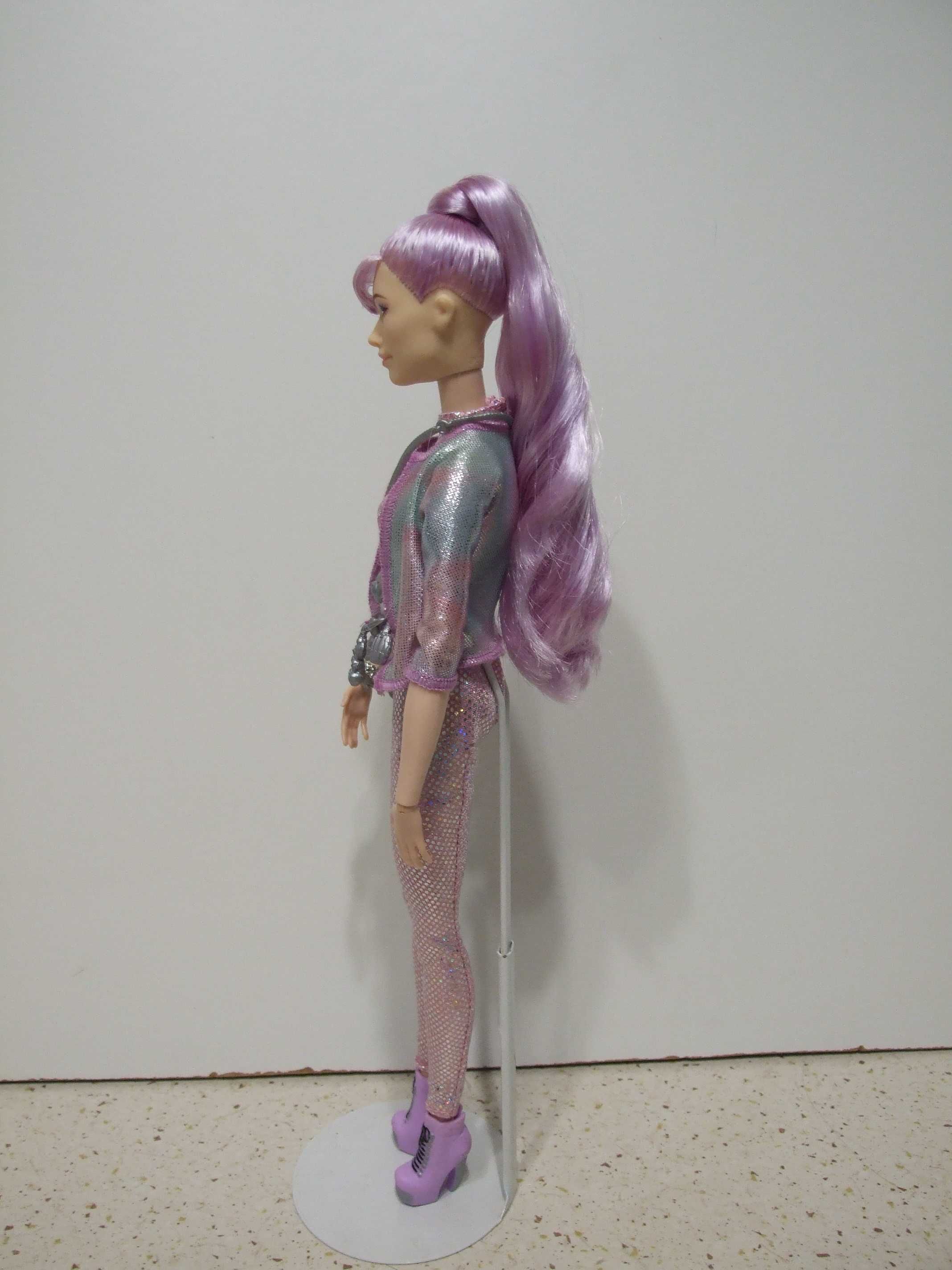 lalka Barbie Mattel made to move