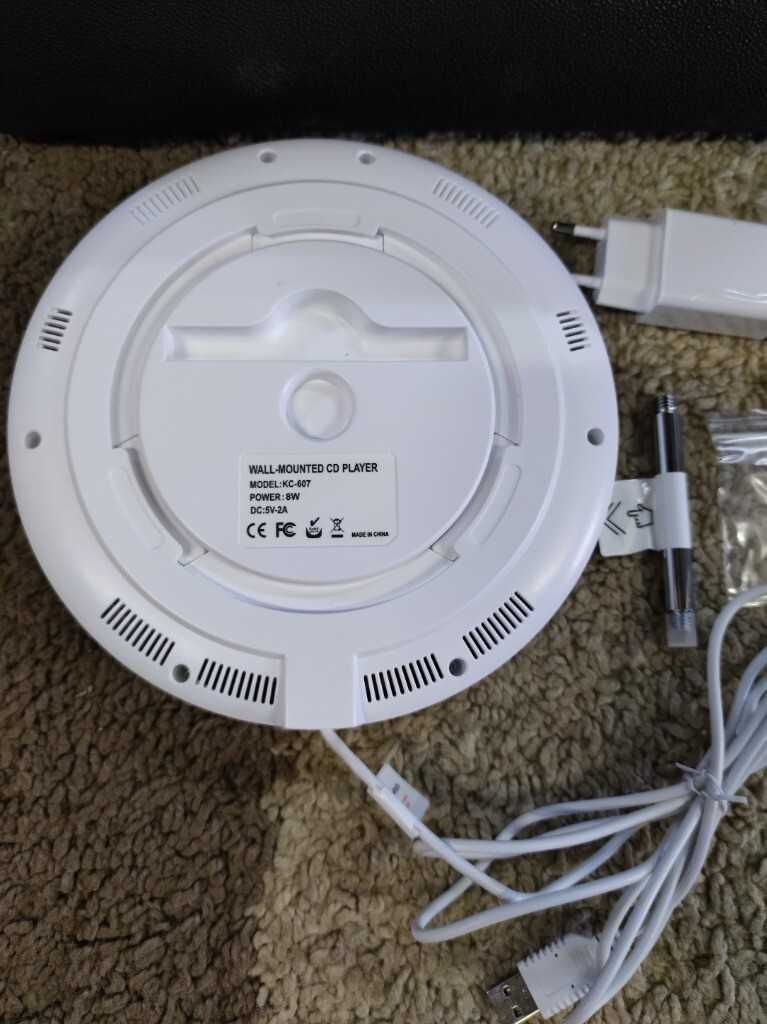 Odtwarzacz CD z Bluetooth RADIO AUX PIilot Głośnik nowoczesne radio