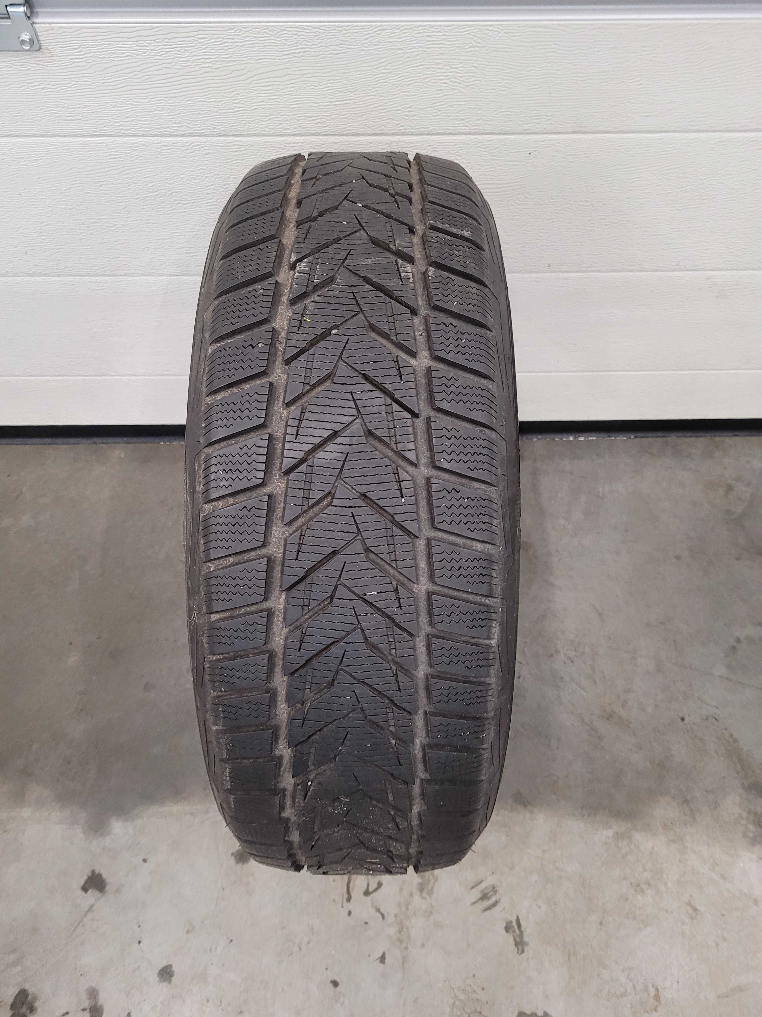 Opona Vredestein 215/55 R 18