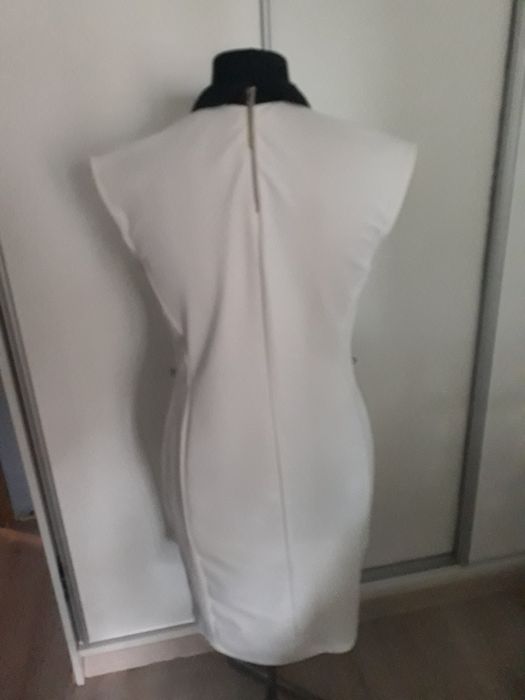 Śmietankowe sukienka z kolnierzykiem L