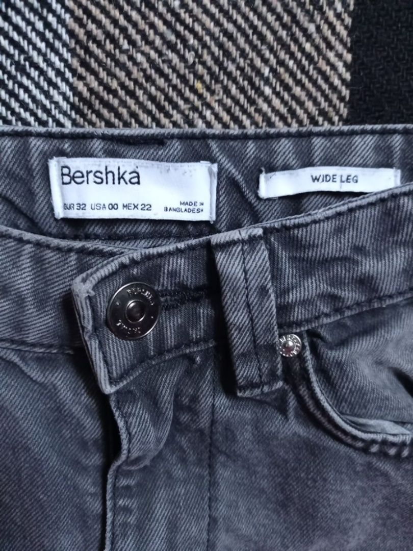 Джинси палаццо труби рванки Bershka