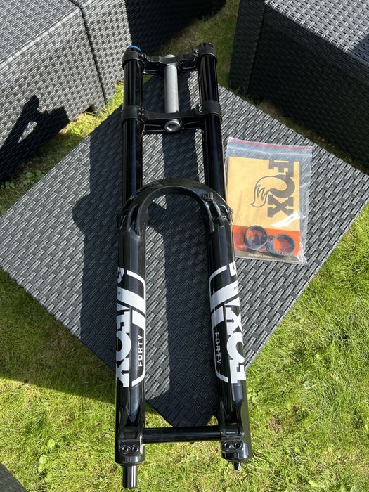 NOWY FOX 40 Performance Float 27.5” 2025