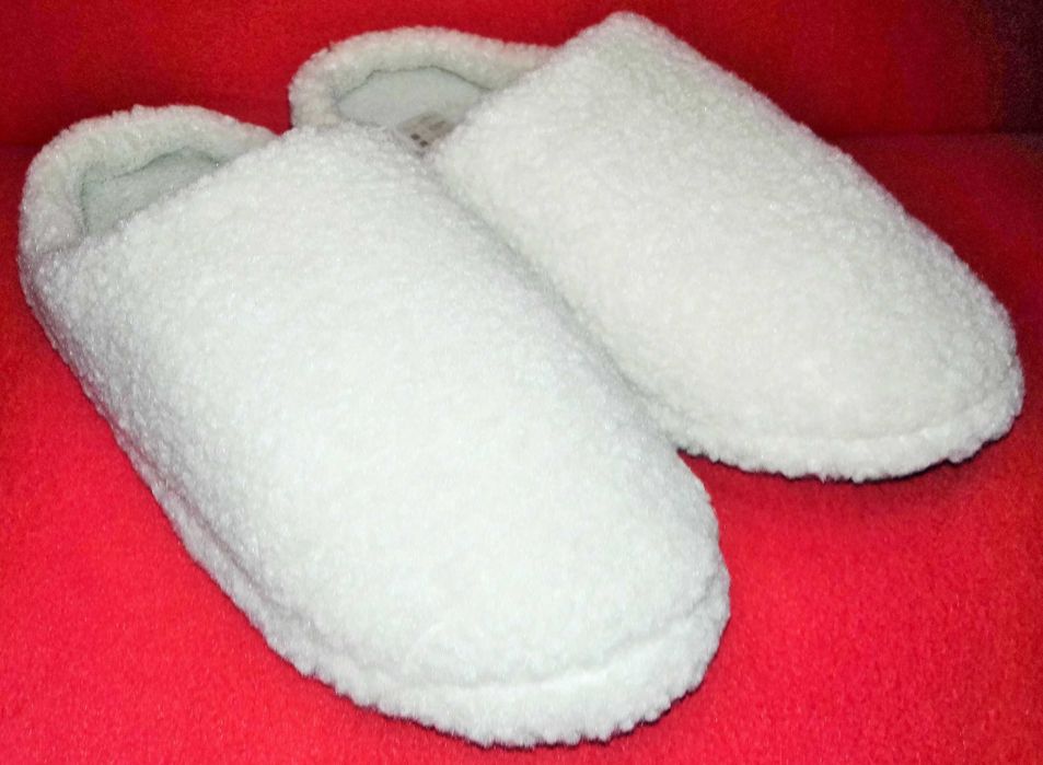 Kapcie ślubne na nową drogę szczęśliwego życia dla panny młodej