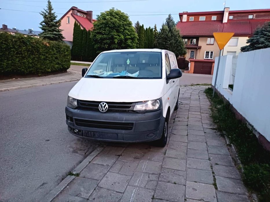 Volcwagen bus trzy osobowy z paką