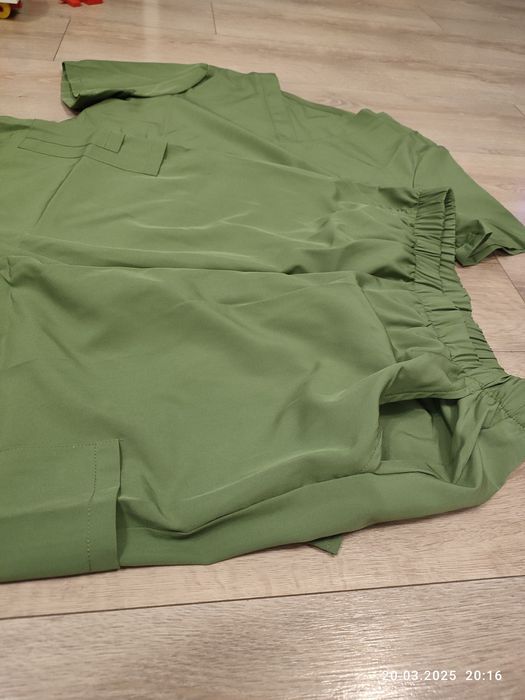 Nowy zielony mundurek medyczny rozmiar S