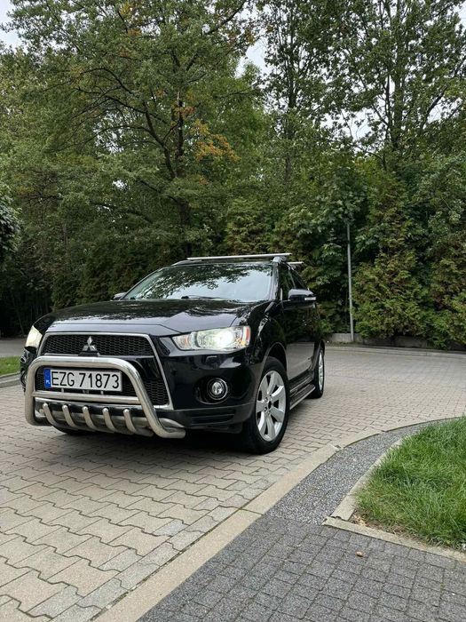 Mitsubishi Outlander Mitsubishi Outlander Intense Plus / Instyle – 4x4 II., 7-os., salon RP