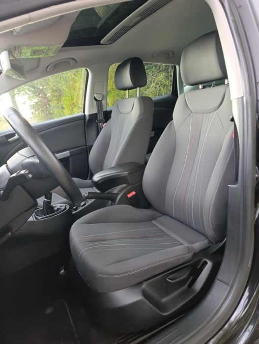 Seat Leon 2012 rok lift ksenon nawigacja zamiana super stan