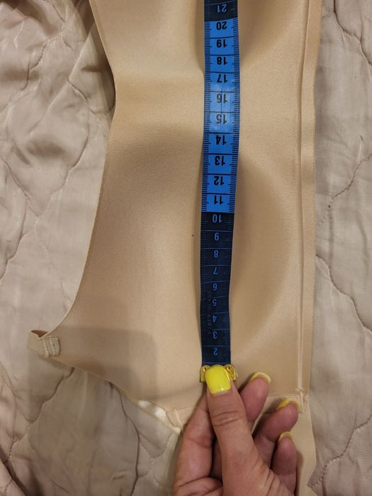 Бюстгальтер бежевий 36/38, ОГ 75 см, нейлон/спандекс, 14 см чашка