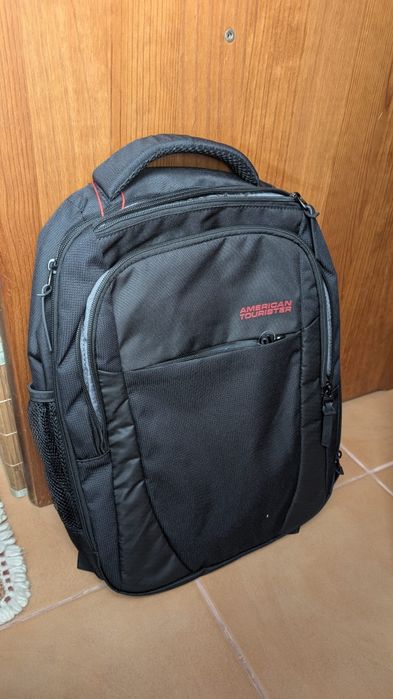 Vendo mochila American Tourister