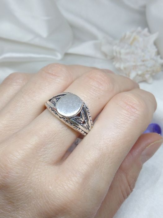 Piękny srebrny sygnet, srebro 925, r. 32