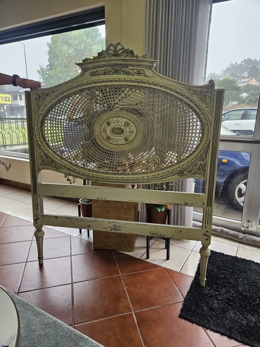 Vendo estanteira de cama