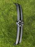 Atrapa chlodnicy grill kratka przednia Volkswagen Tiguan 1 VW