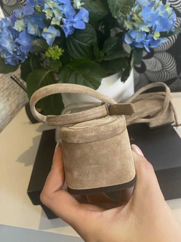 sandały Massimo Dutti
