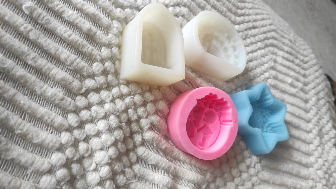 Zestaw 4 form silikonowych do mydła