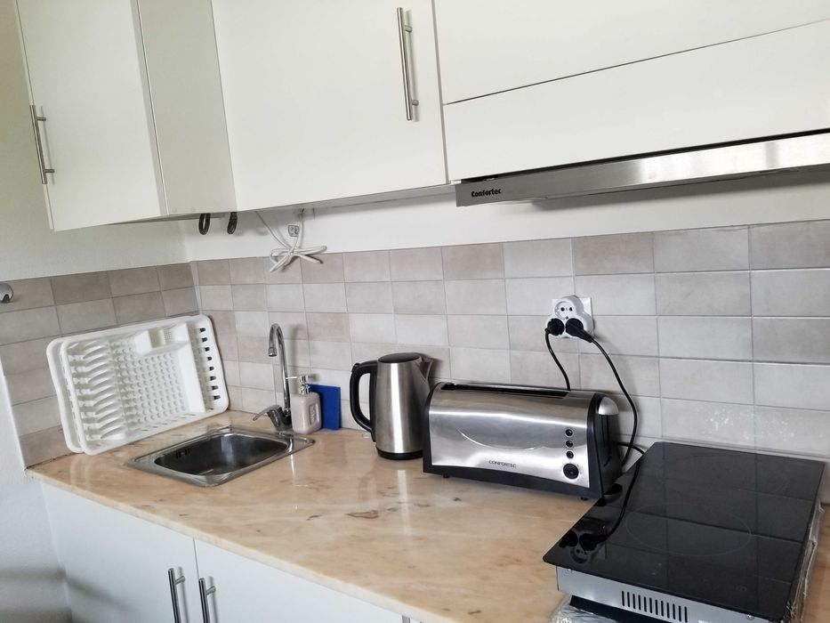 Arrenda T2 , zona central