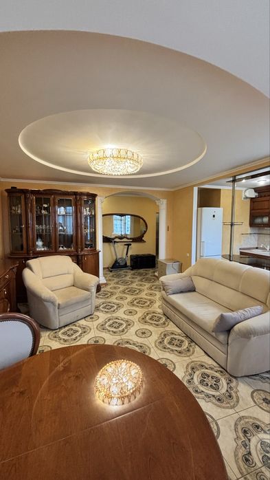 Продад 3-кім квартири в ценрі. Вул. Князів Острозьких