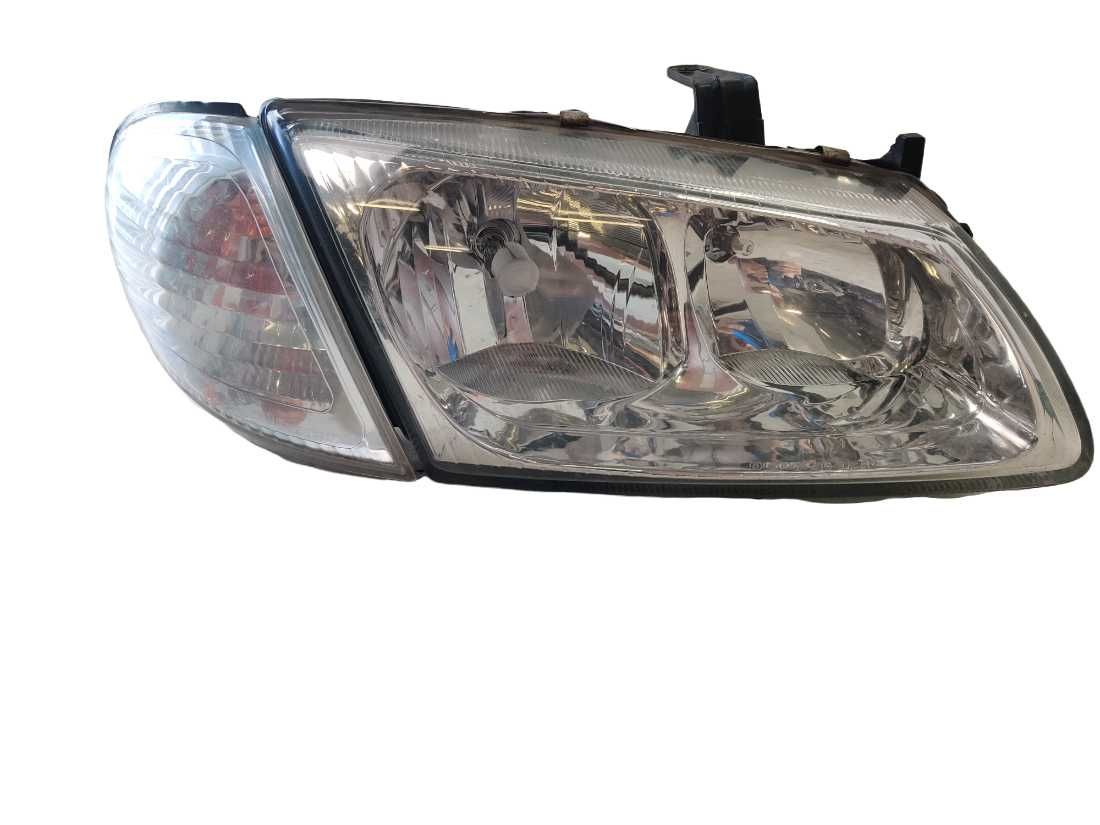 Nissan Almera II (N16) Lampa Kierunkowskaz Prawa Przód Prawy Przód