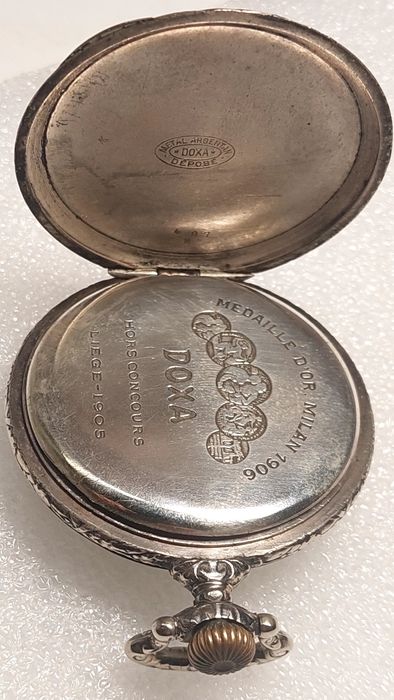 Часы карманные швейцарские DOXA