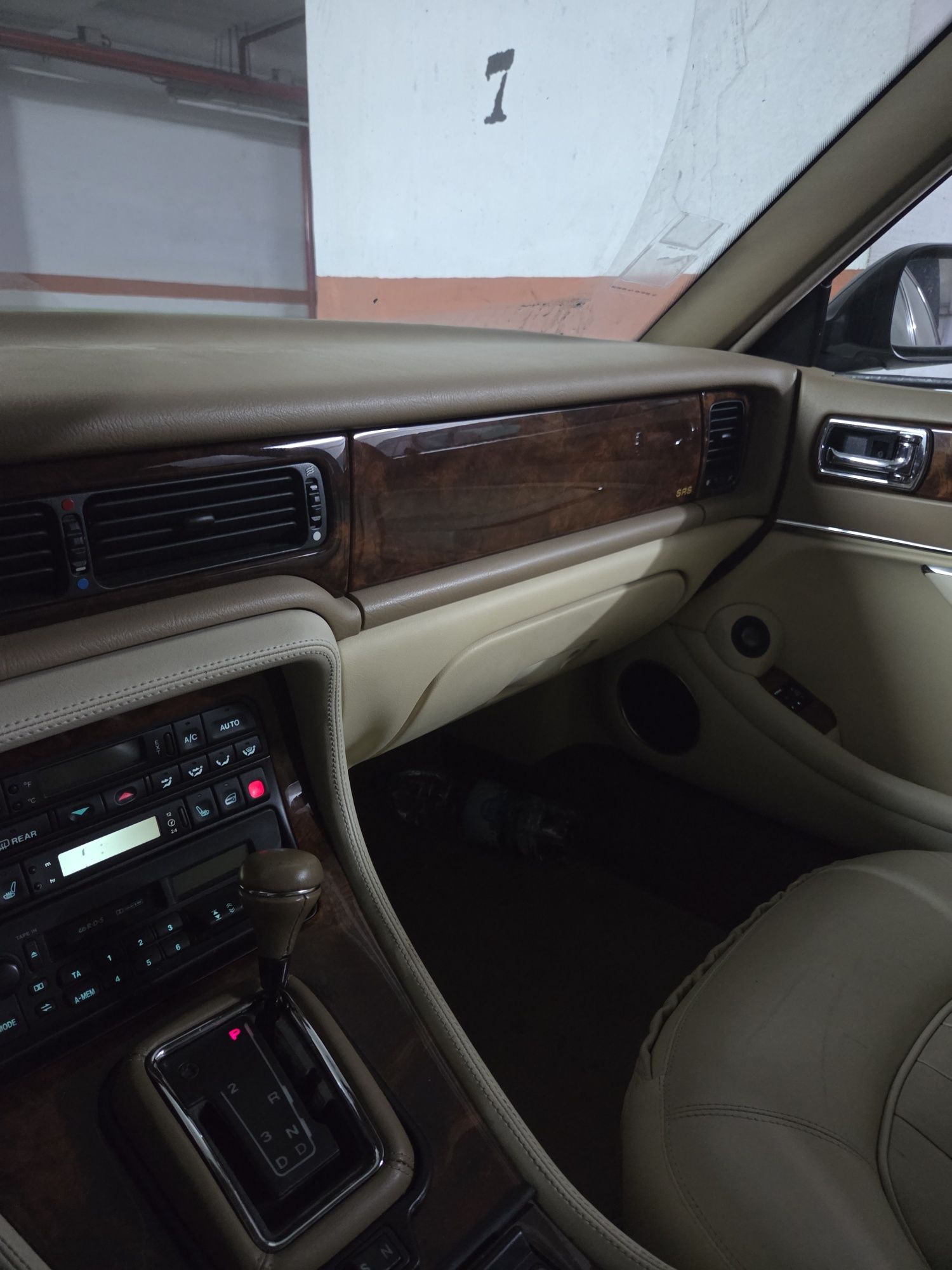 Jaguar XJ Sovereign 4.0