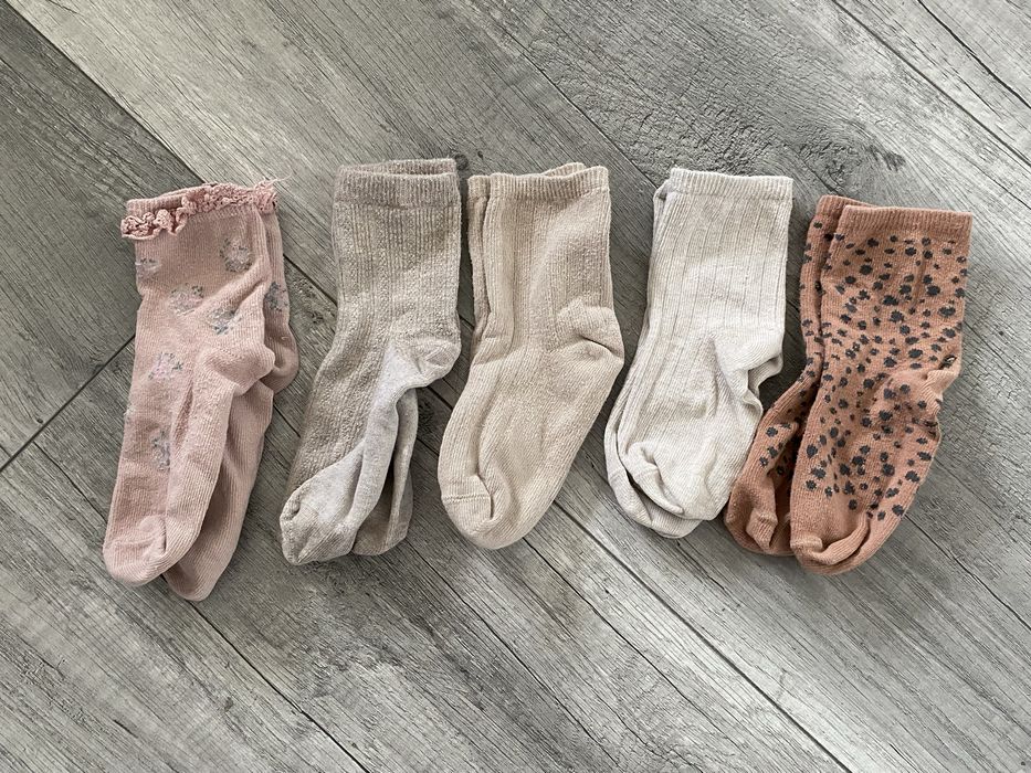 Zestaw ubranek H&M Reserved 116 legginsy bluza z kapturem paczka beż