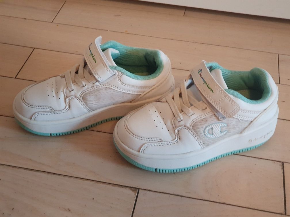 Sprzedam adidasy camping r.28
