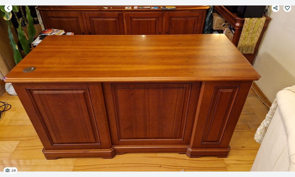 Secretária em madeira acabamento Cerejeira