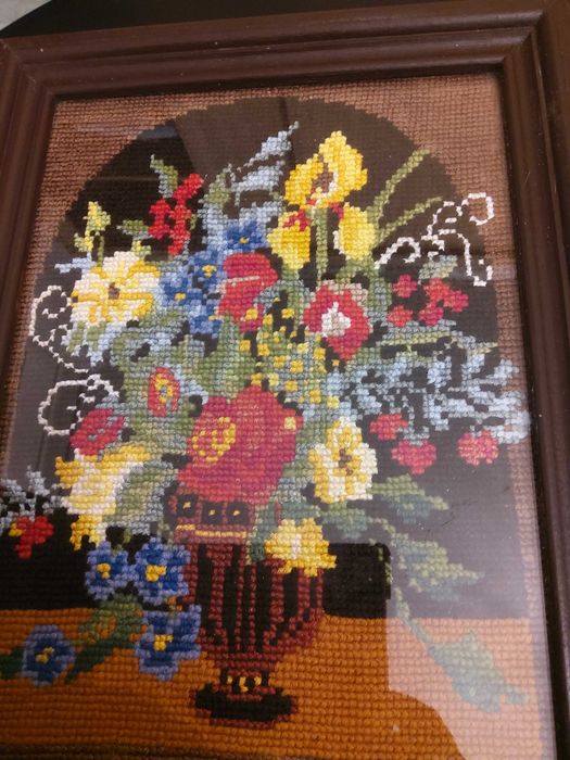 Stary haftowany obraz wintage