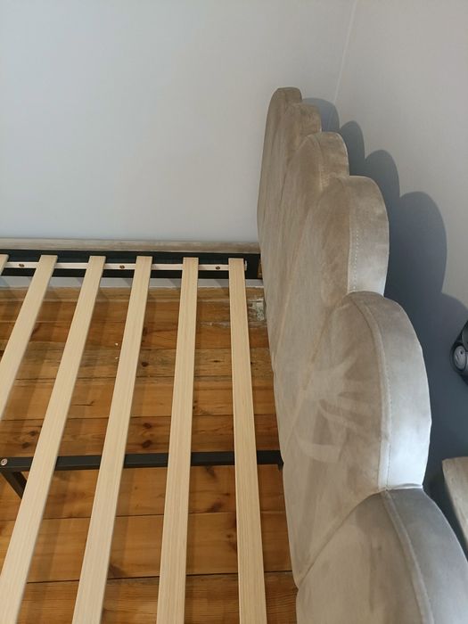 Sprzedam Nowe łóżko tapicerowane bez materaca 140x200