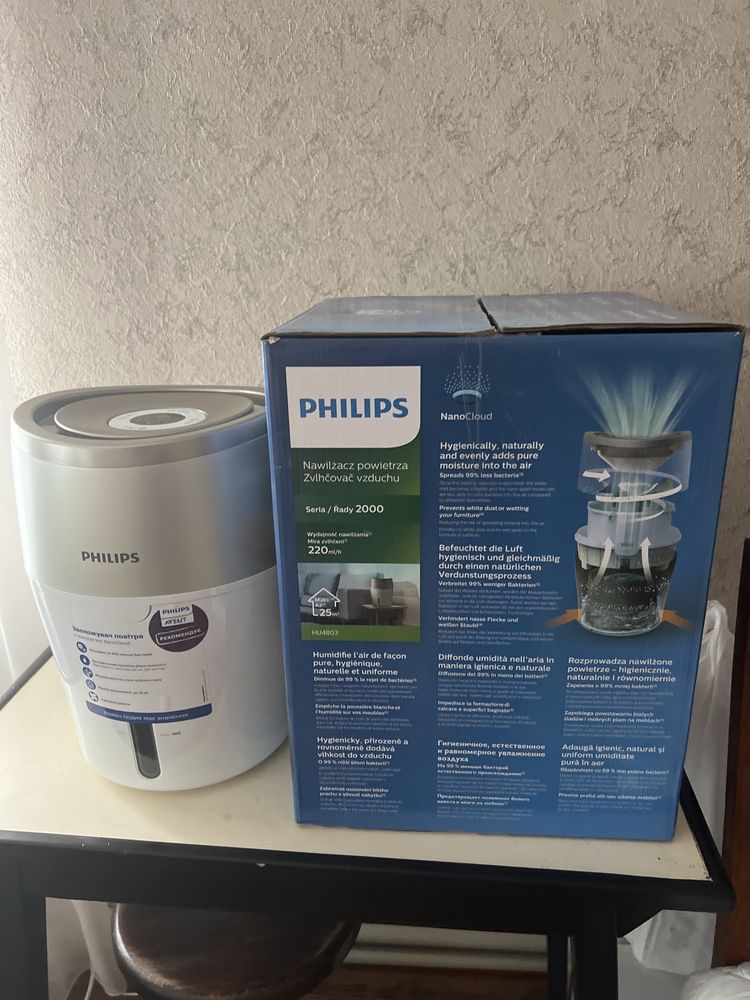 Увлажнитель воздуха Philips HU4803/01