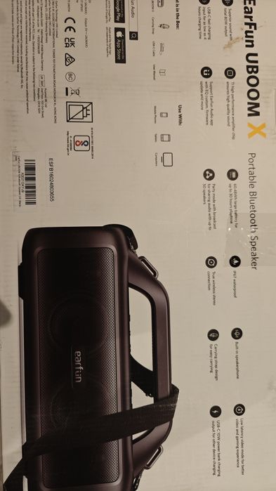Przenośne radio bluetooth.