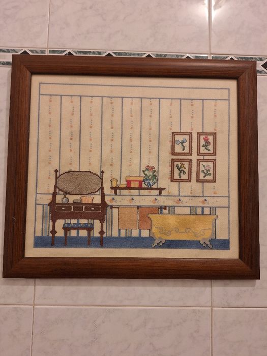 Quadro em pronto cruz para wc