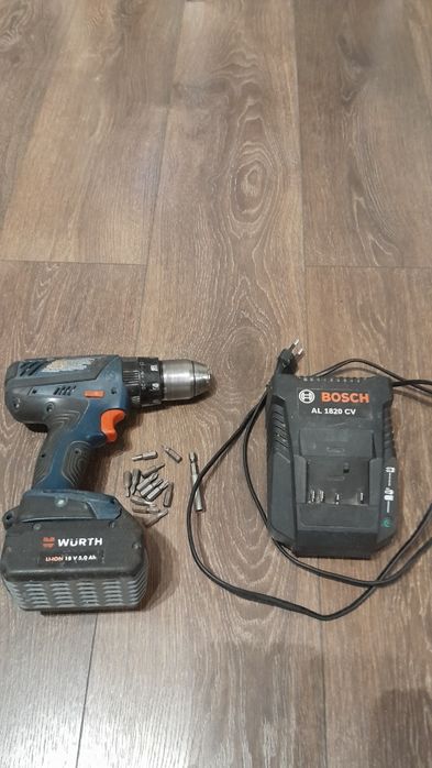 Шуруповерт Bosch.