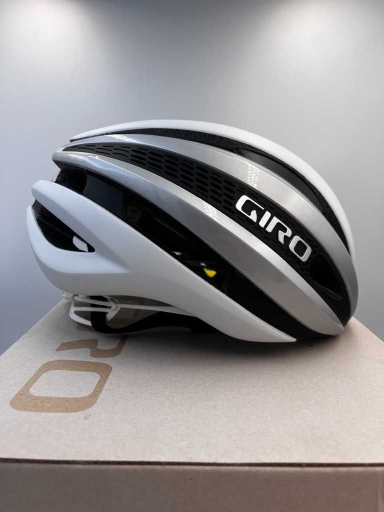 Nowy Kask Rowerowy Giro Synthe Mips  r. S (51-55cm)
