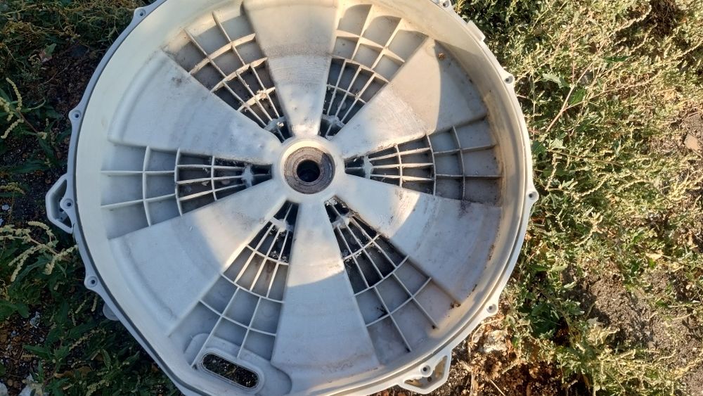 Полубак стиральной машины LG. Прямой привод