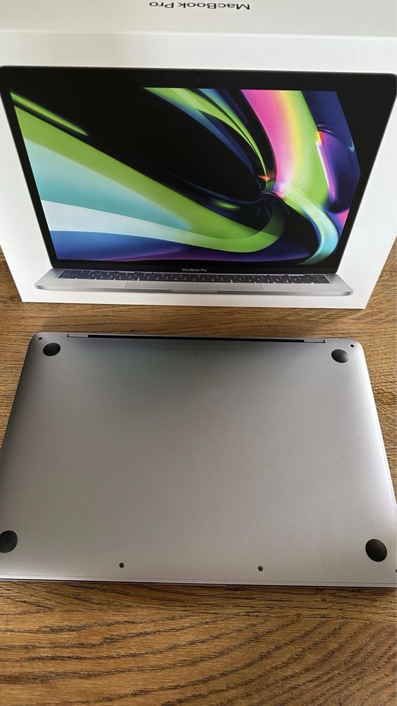 Apple MacBook Pro 13,3” M2