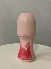 Dezodorant w kulce antyperspirant Avon Soft Musk roll on deodorant