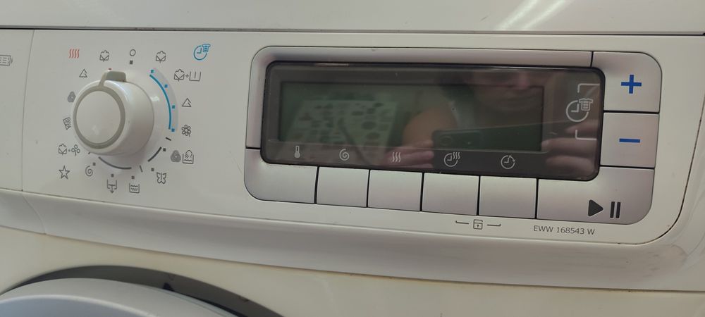 Máquina de Lavar e Secar